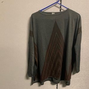 Go Couture shirt knit